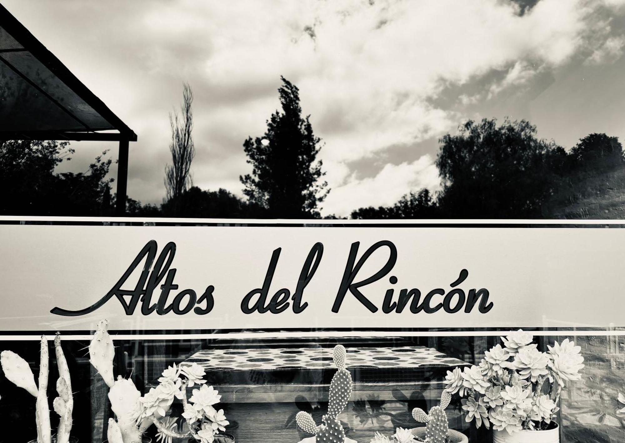 Hotel Altos Del Rincon Merlo Екстериор снимка