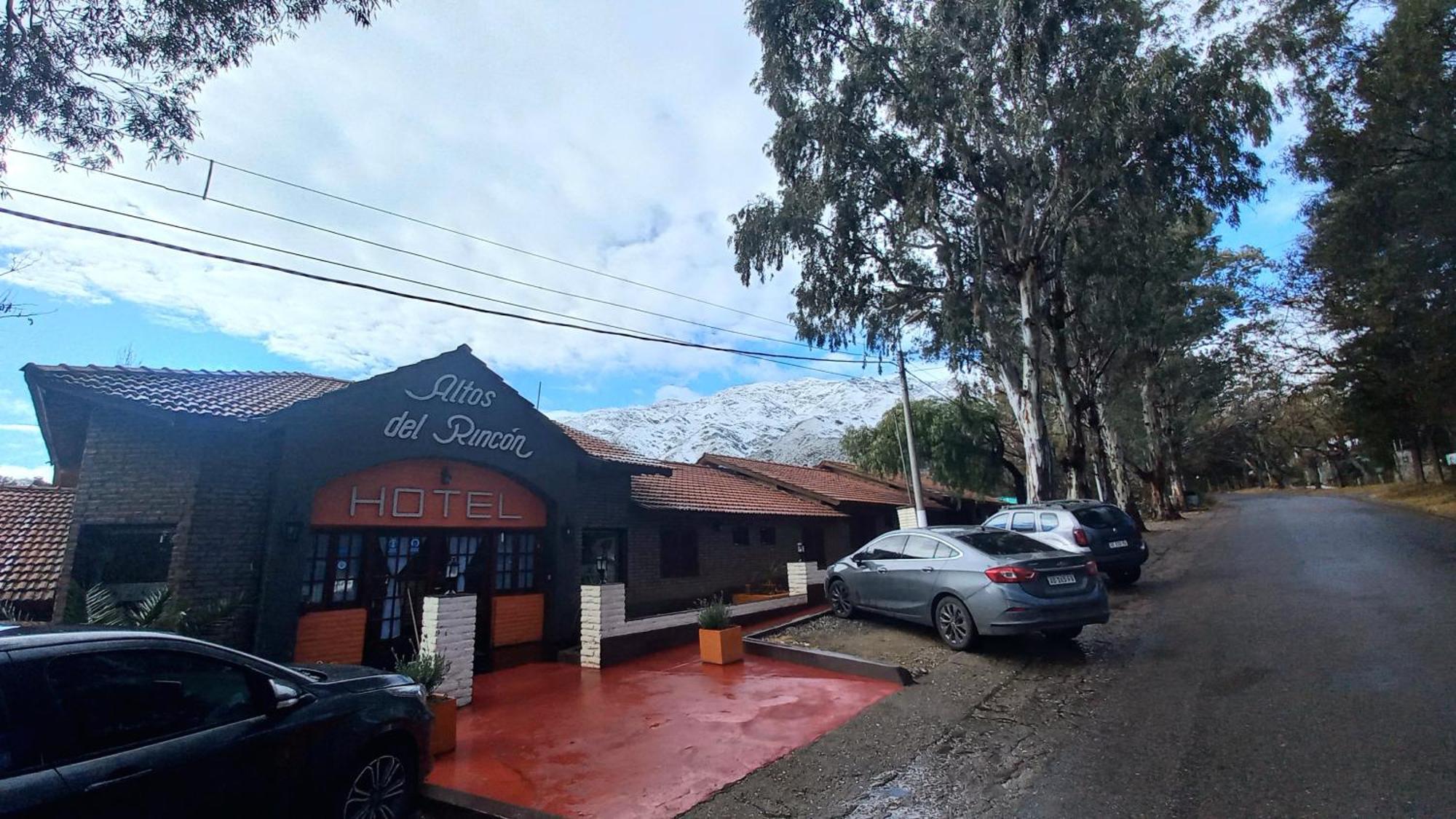 Hotel Altos Del Rincon Merlo Екстериор снимка